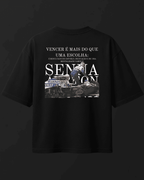 Camiseta Oversized Ayrton Senna - Vencer é mais que uma escolha