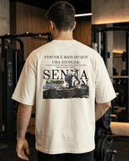 Camiseta Oversized Ayrton Senna - Vencer é mais que uma escolha